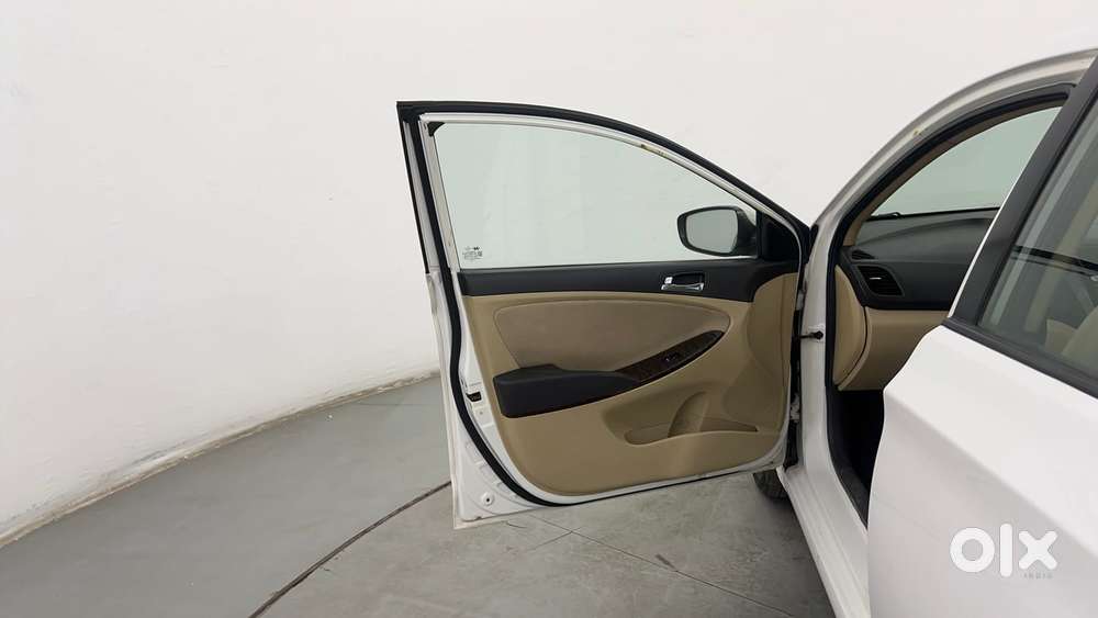 Hyundai Verna 1.6 Vtvt Sx, 2013, Petrol