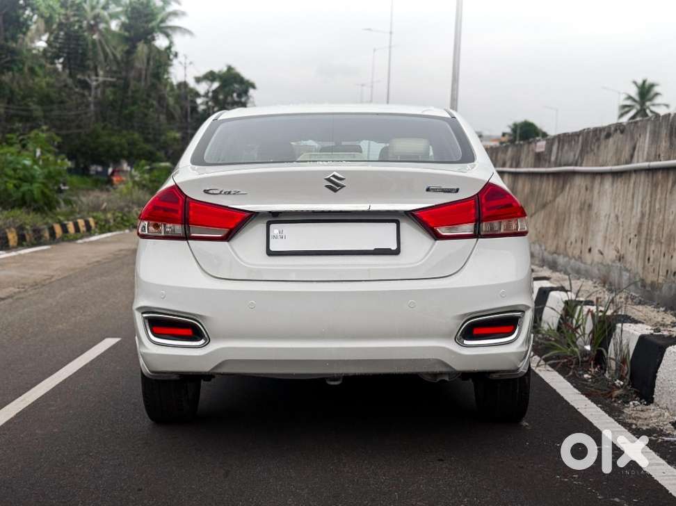 Maruti Suzuki Ciaz Smart Hybrid Alpha , 2022, Petrol