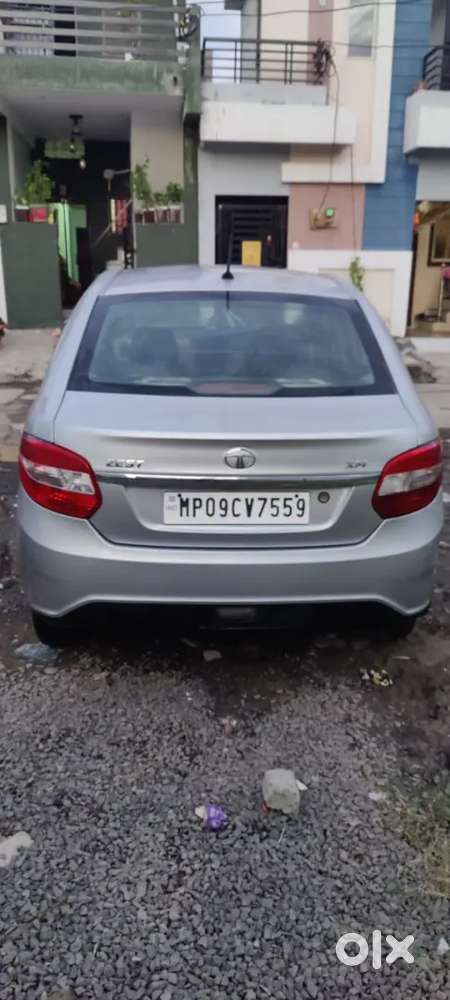 Tata Zest Diesel Engine. 25 Ka Avreg Deti Hai.