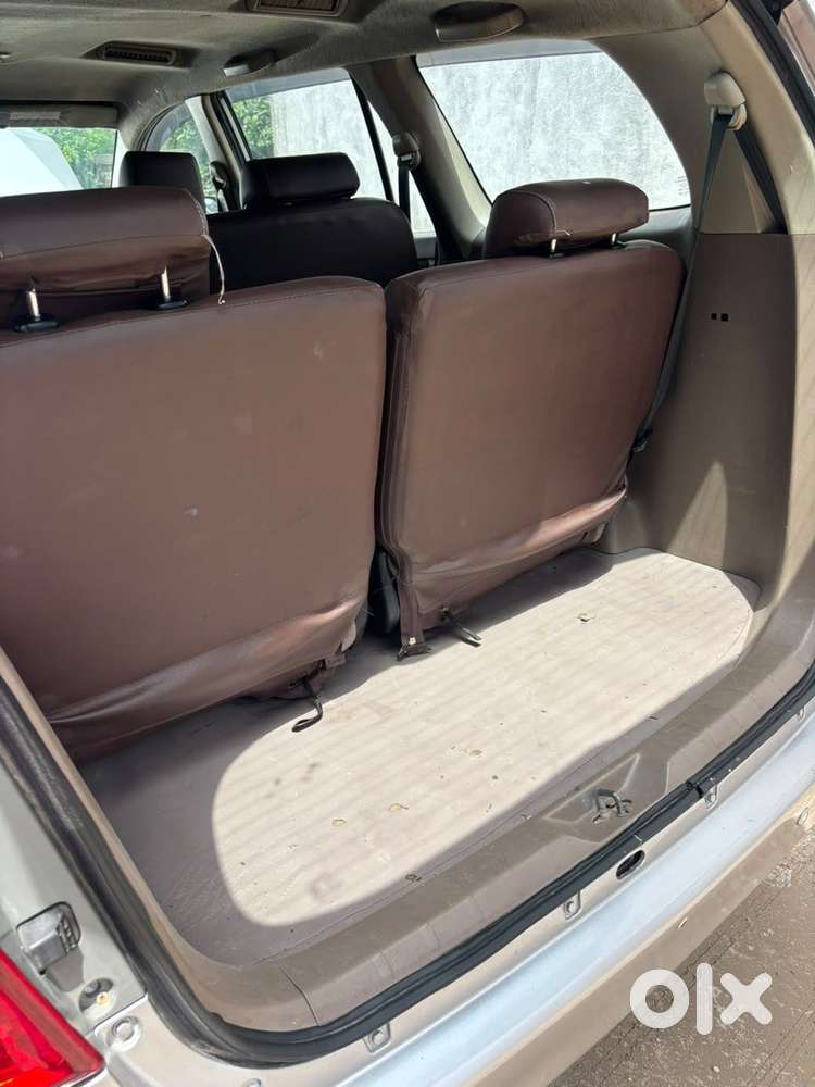 Toyota Innova 2.5 Gx (diesel) 8 Seater Bs Iv, 2015, Diesel