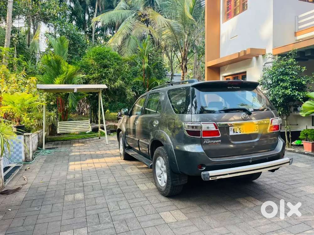 Toyota Fortuner Legender 2009 Diesel 201800 Km Driven