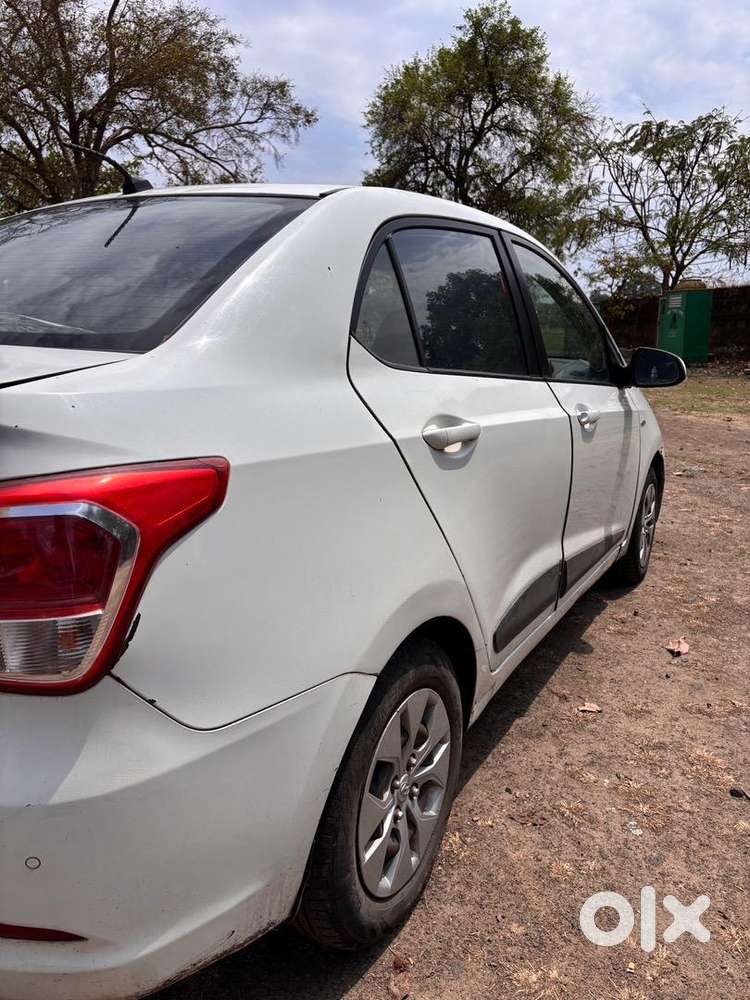 Car Hyundai Xcent 2015 Diesel Well Maintained