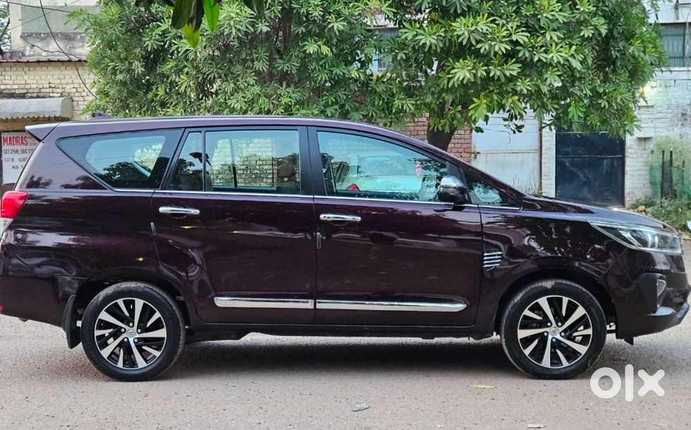 Toyota Innova Crysta [2020-ongoing] 2.4 Zx 7 Str, 2022, Diesel