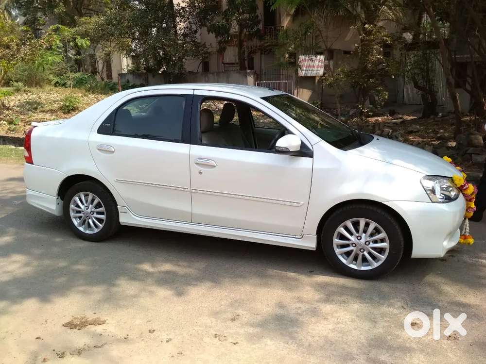 Toyota Etios Vx D 2015 Urgent Sell,price Slightly Ngoshiable