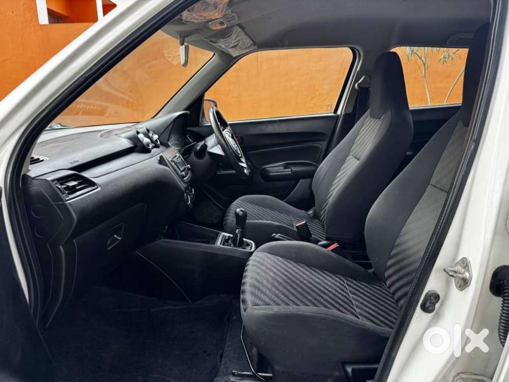 Maruti Suzuki Swift 1.2 Lxi (o), 2022, Petrol