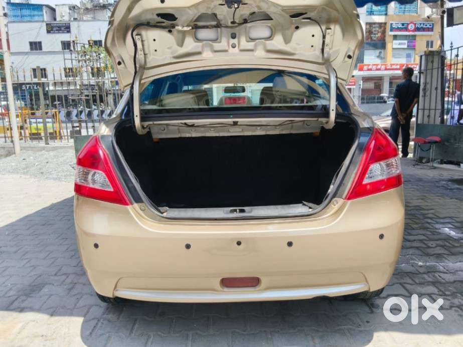 Maruti Suzuki Swift Dzire 1.2 Vxi Bsiv, 2013, Petrol
