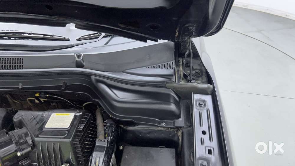 Mahindra Xuv300 W8 Option Diesel, 2023, Diesel
