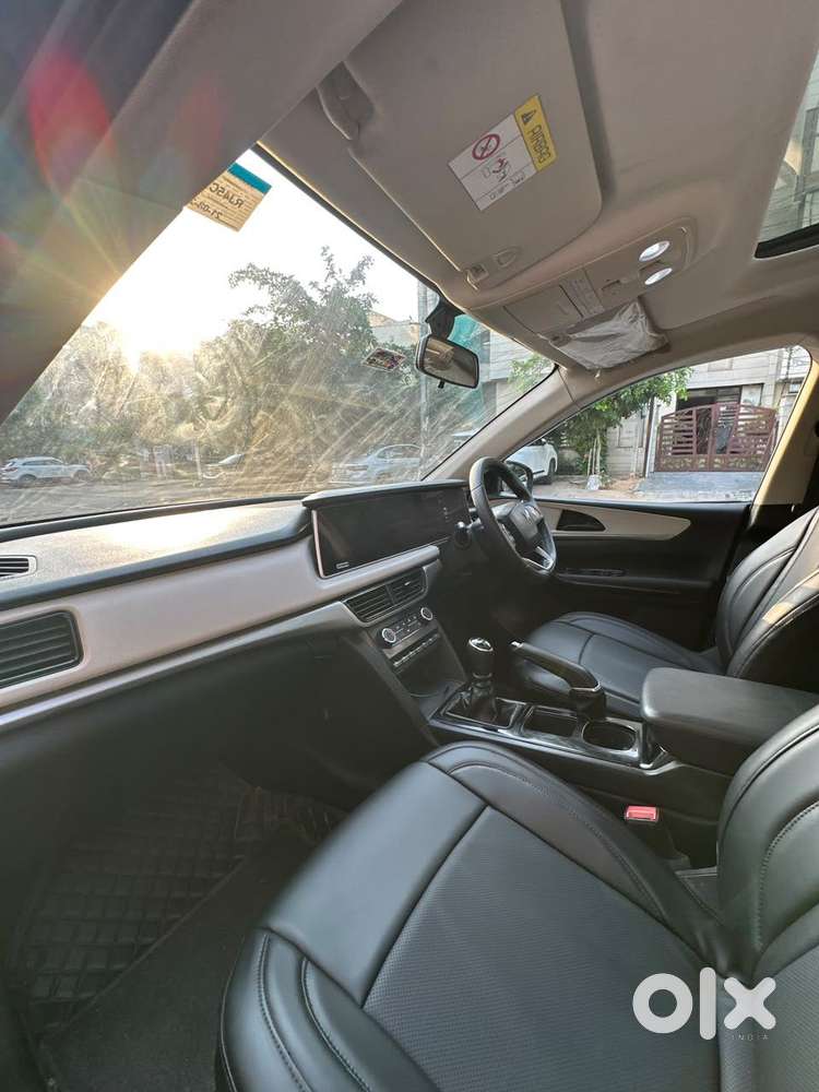 Mahindra Xuv700 2.2 Ax 5 Diesel Mt Str, 2023, Diesel
