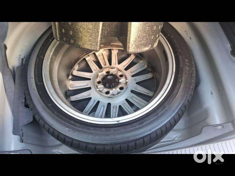 Toyota Camry Hybrid, 2022, Petrol