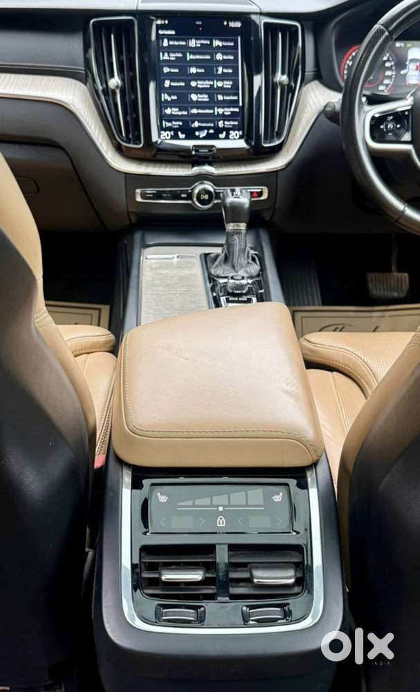 Volvo Xc60 D5 Inscription, 2019, Diesel