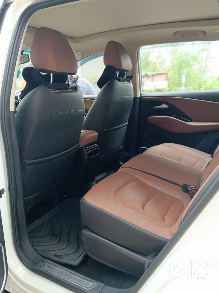 Mg Hector Plus Savvy Pro 1.5 Turbo Petrol Cvt 7 Str, 2024, Petrol
