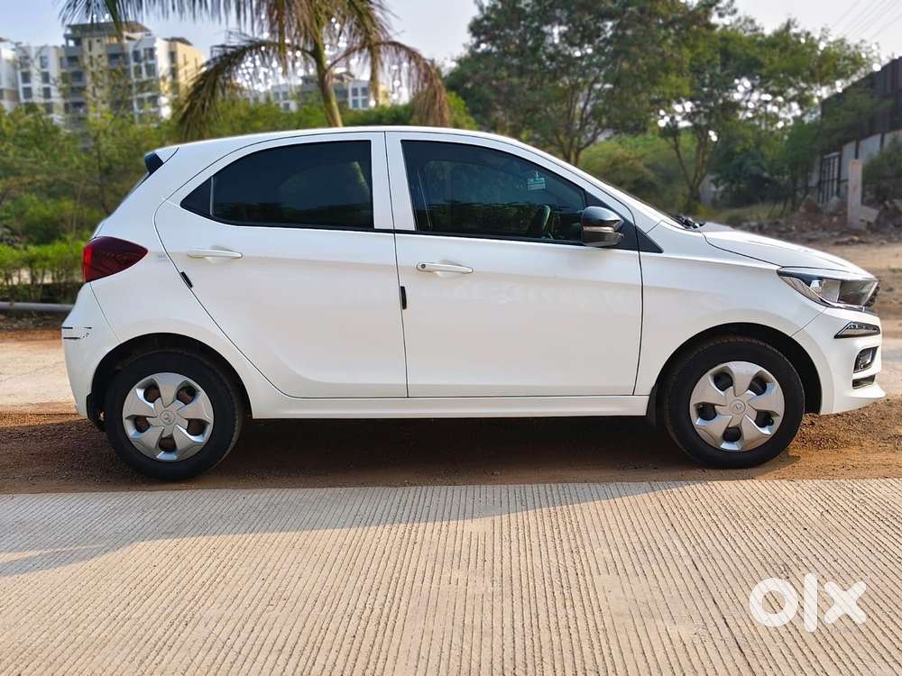 Tata Tiago 1.2 Revotron Xt (o), 2022, Petrol