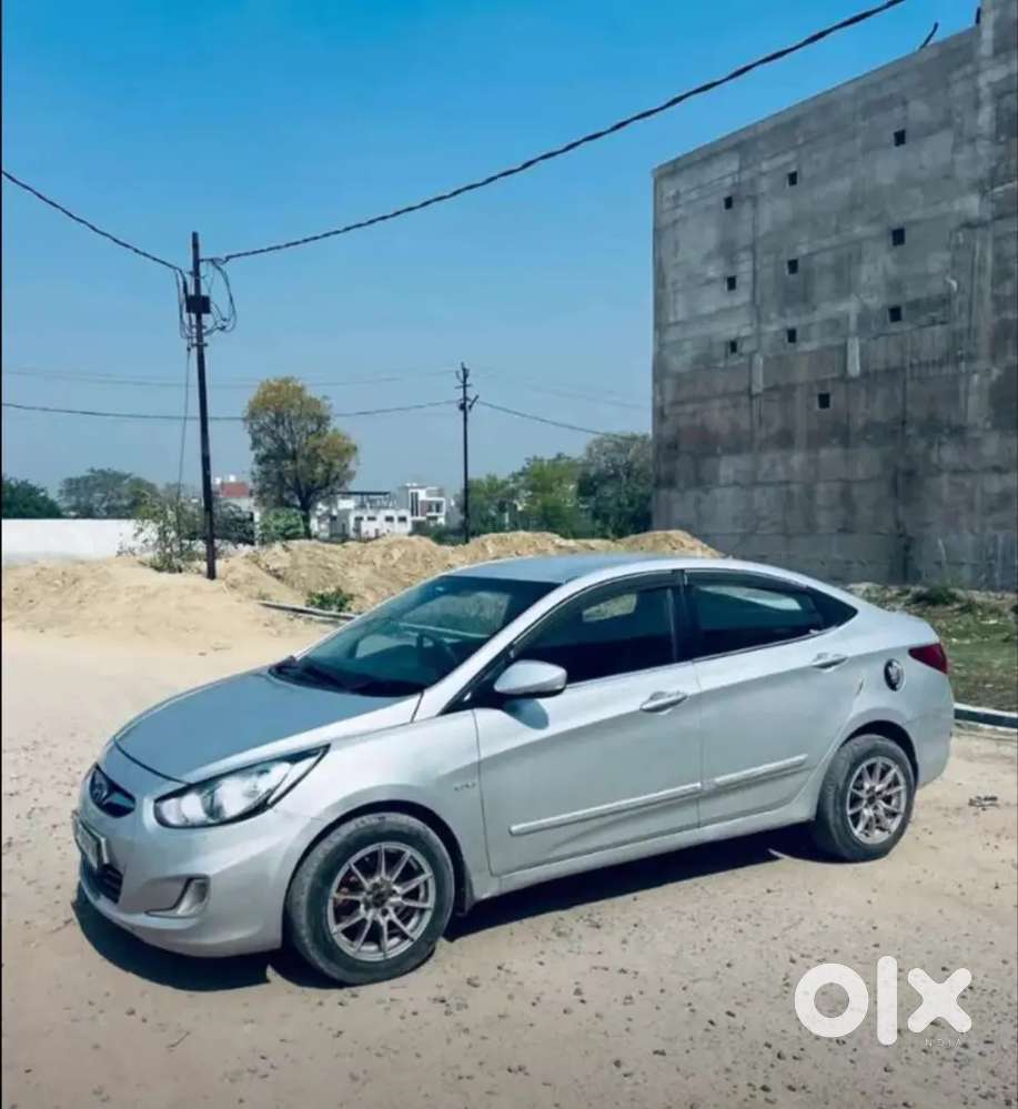 Hyundai Fluidic Verna 2011