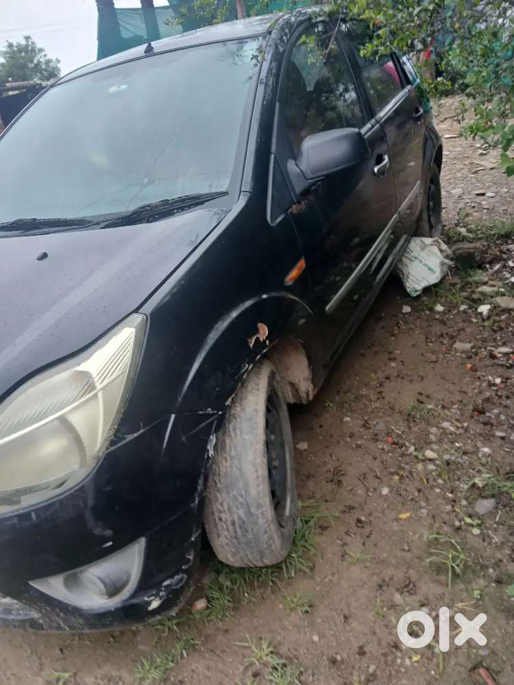 Ford Figo Petrol 2010 4th