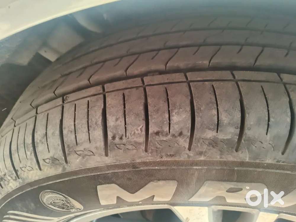 Xuv700 Peranomic Sunroof Brand New Tyre