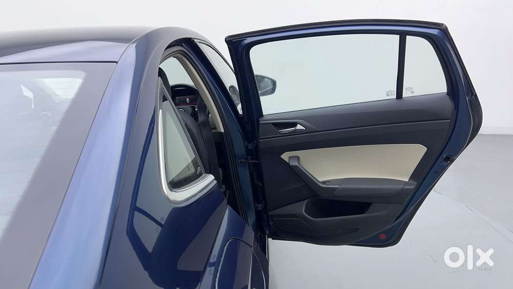 Skoda Slavia Style 1.0l Tsi Mt, 2023, Petrol