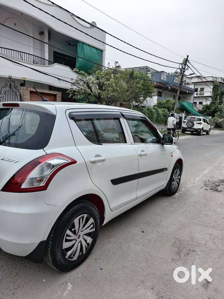 Maruti Suzuki Swift Lxi Optional-o, 2016, Cng & Hybrids