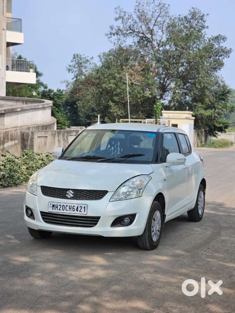 Maruti Suzuki Swift Vxi Bsiv, 2013, Petrol