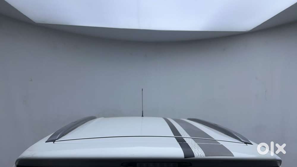 Maruti Suzuki Vitara Brezza Zdi+ Dual Tone Mt, 2017, Diesel