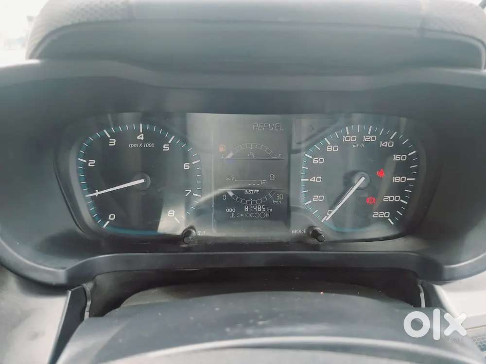 Tata Altroz Xe Petrol 2021