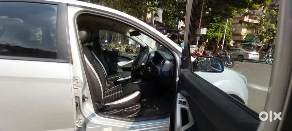 Ford Figo Petrol Titanium, 2014, Petrol