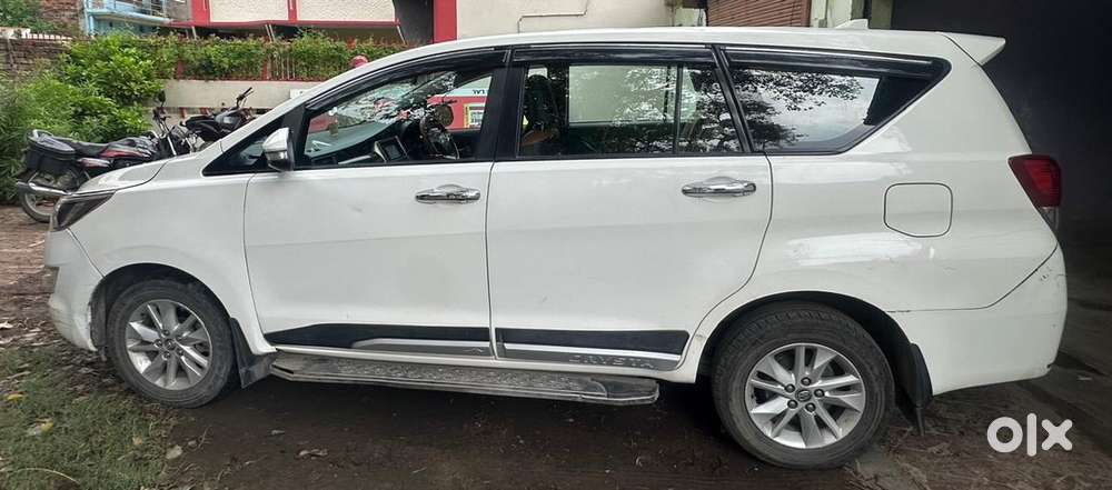 Toyota Innova Crysta 2017