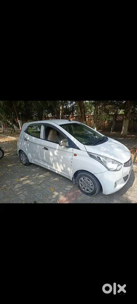 Hyundai Eon 2016 Petrol White
