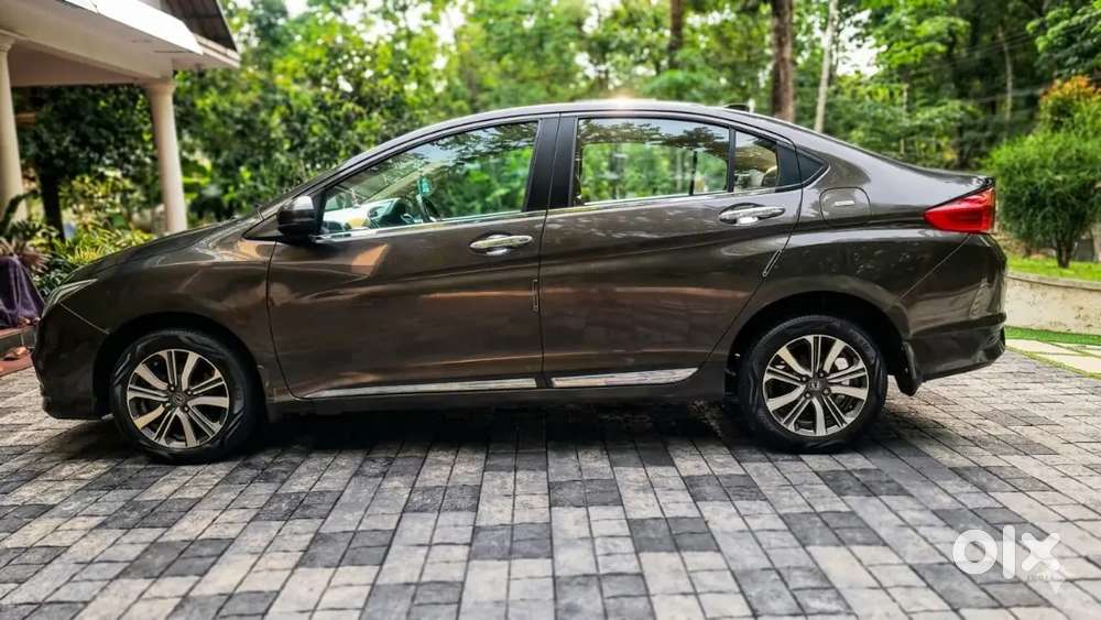 2018 Honda City V Cvt  Full Company Service  Owner Going Abroad