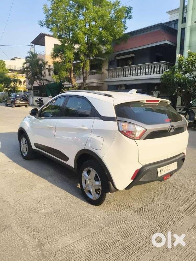 Tata Nexon 1.5 Revotorq Xt, 2018, Diesel
