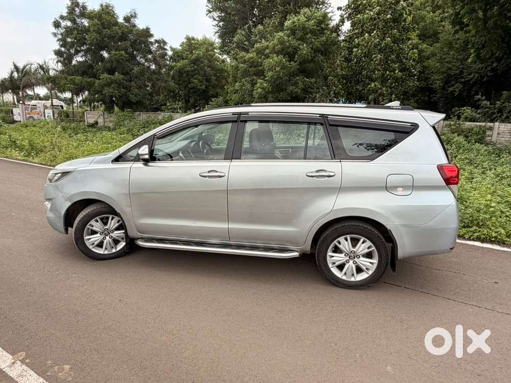 Toyota Innova Crysta 2016 Diesel Well Maintained