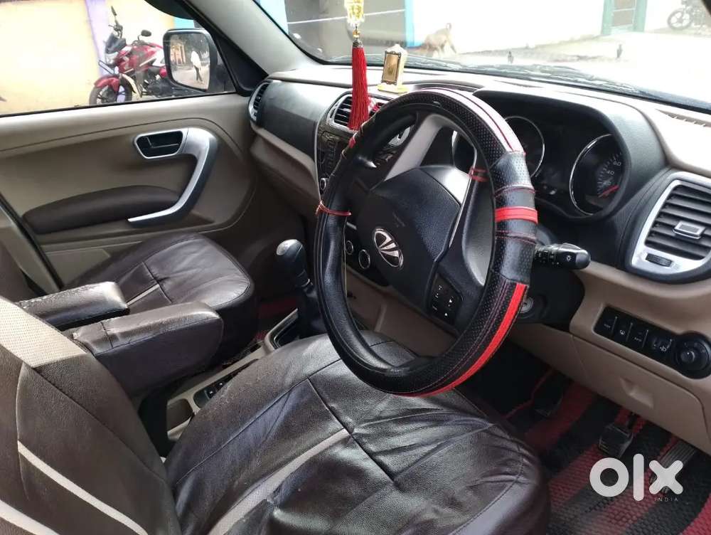 Mahindra Tuv 300 2017