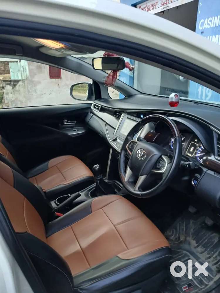 Toyota Innova Crysta 2019