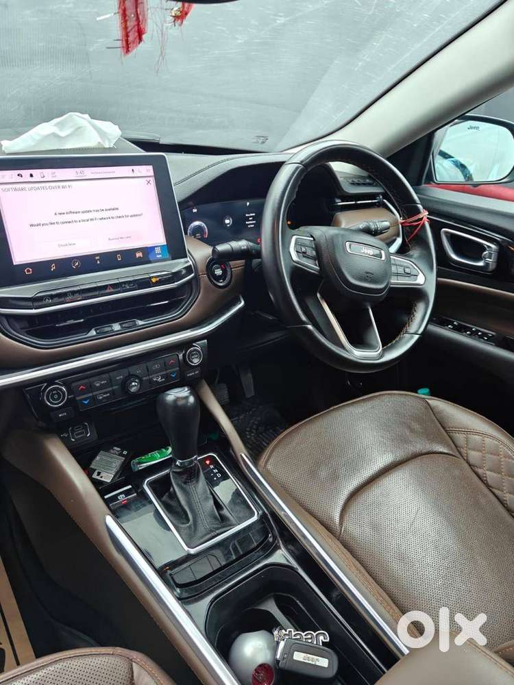 Jeep Meridian 2023 Suv Very Strong