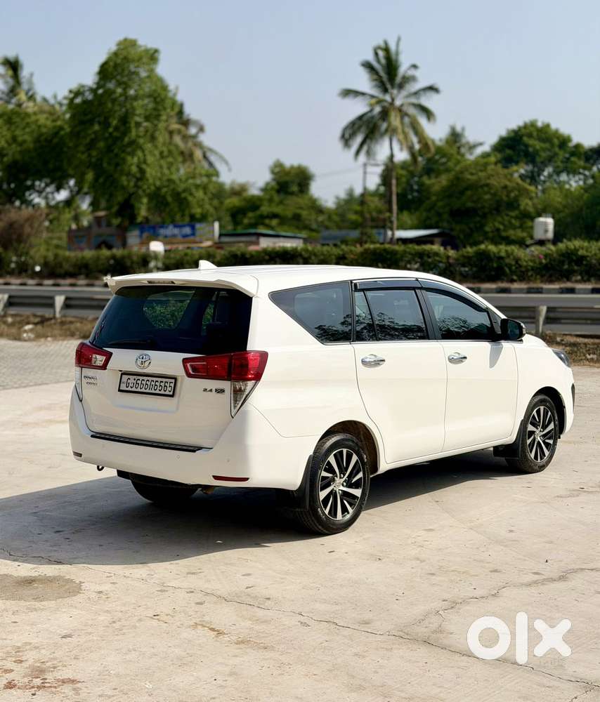 Toyota Innova Crysta [2020-ongoing] 2.4 Zx At 7 Str, 2022, Diesel