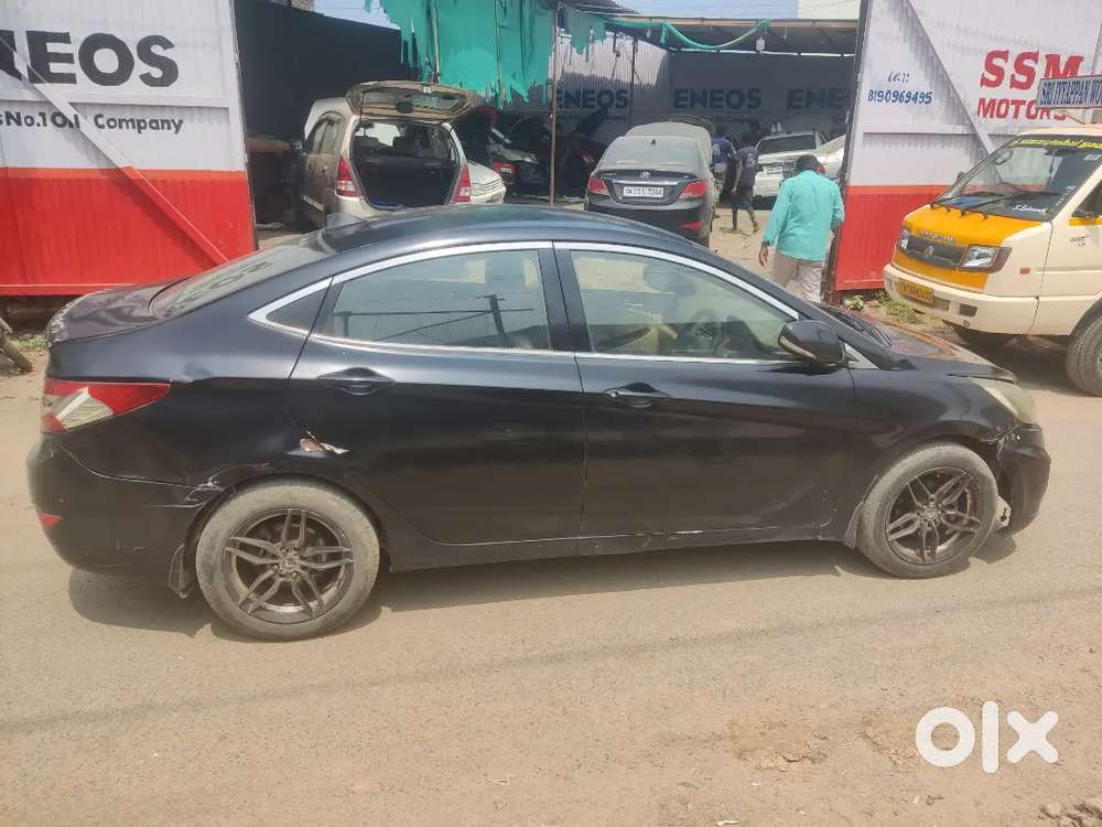 Hyundai Verna 1.6 Sx 2011