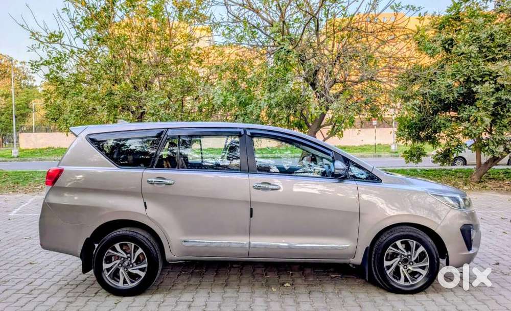 Toyota Innova Crysta 2.7 Gx Limited Edition 7 Str, 2022, Diesel