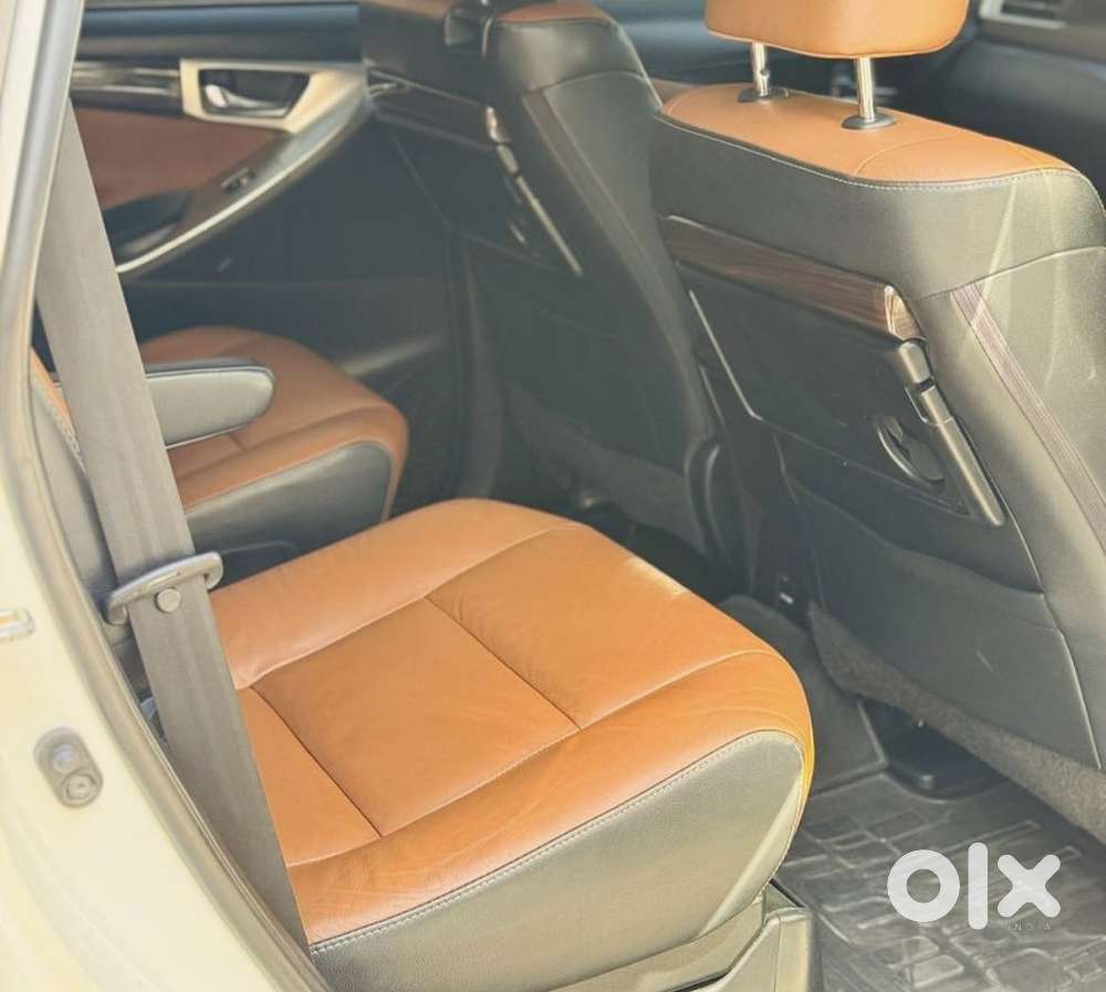 Toyota Innova Crysta 2.8 Zx At 7 Seater, 2018, Diesel