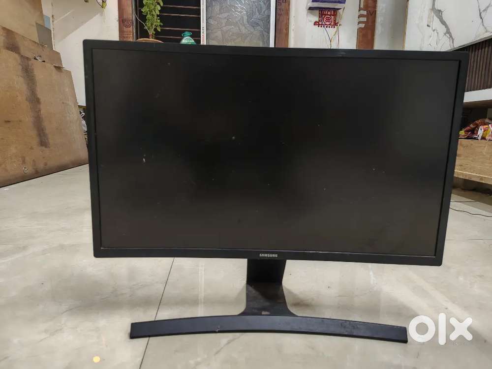 SAMSUNG 24 INCH CURVED LED MONITOR IPS DISPLAY