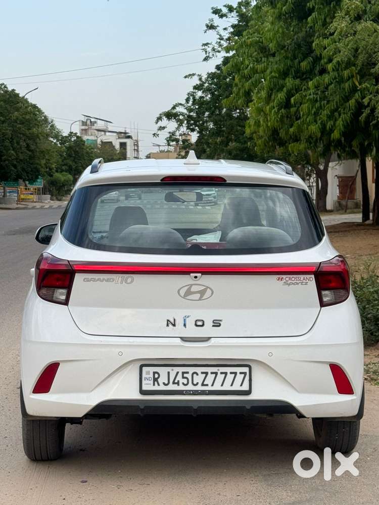 Hyundai Grand I10 Nios Sportz 1.2 Kappa Amt, 2023, Petrol