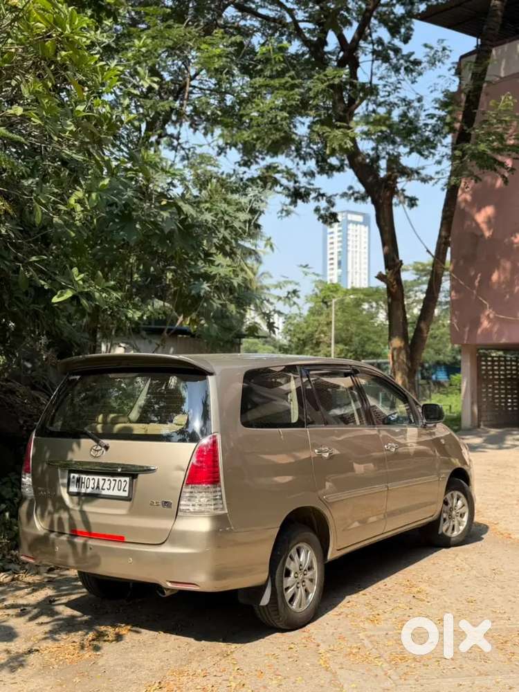 Toyota Innova Vx 7 2011