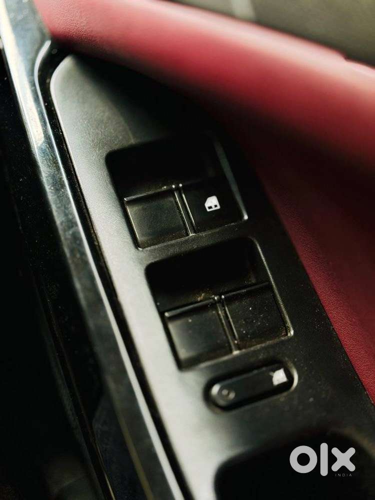 Tata Curvv Accomplished Plus A 1.2 Hyperion Gdi Petrol 6mt, 2025, Pe..