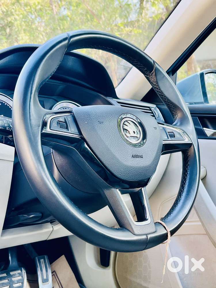 Skoda Superb L&k 1.8 Tsi At, 2019, Petrol