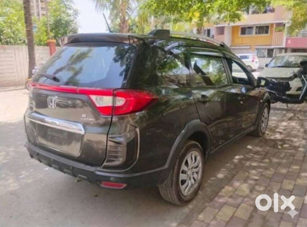 Direct Owner Br-v Diesel 2017  Good Condition  Best Price