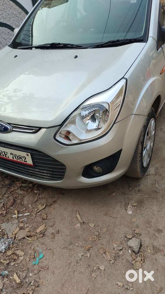 Ford Figo 2015 Well Maintained &ndash; Zxi Diesel, 22+ Mileage