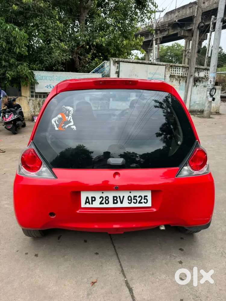 Honda Brio 2013 Petrol Manual 83000 Km Driven