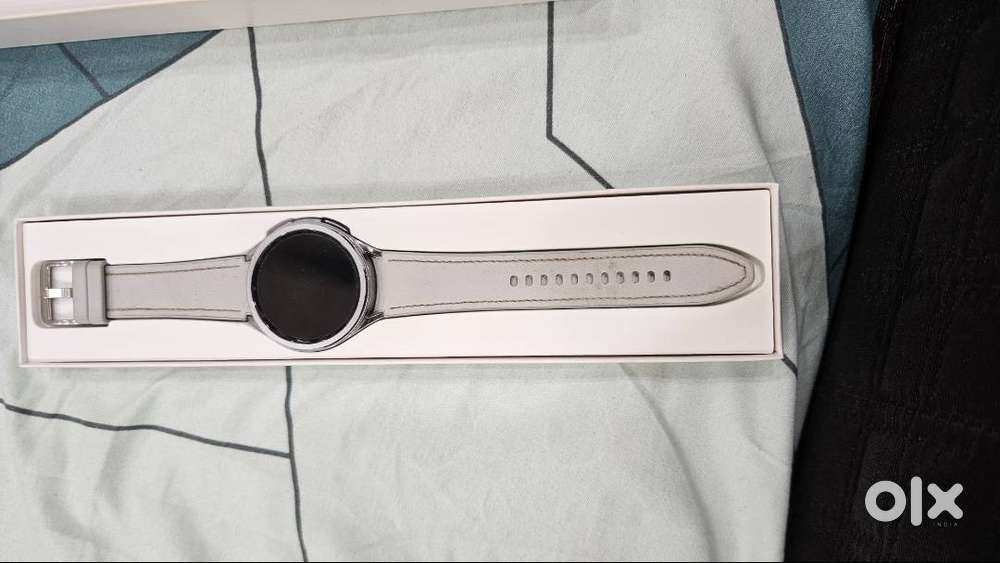Samsung Galaxy Watch 6 Classic LTE (47mm) With Bill and Box