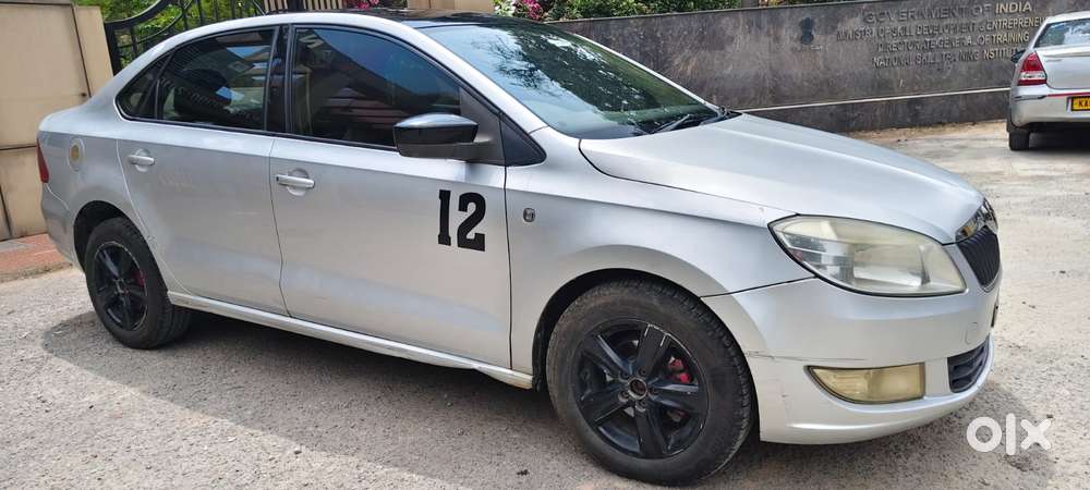 Skoda Rapid 1.6 Tdi Ambition Plus, 2012, Diesel