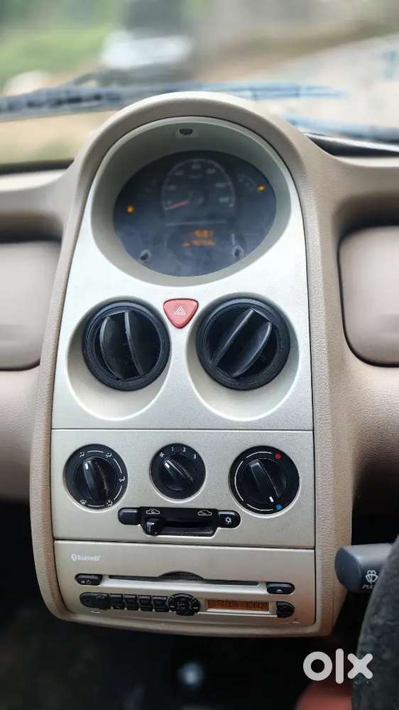 2015 Model (കുറച്ചു സ്ക്രാച്ചസ് ഉണ്ട് നല്ല വണ്ടിയാണ്. )