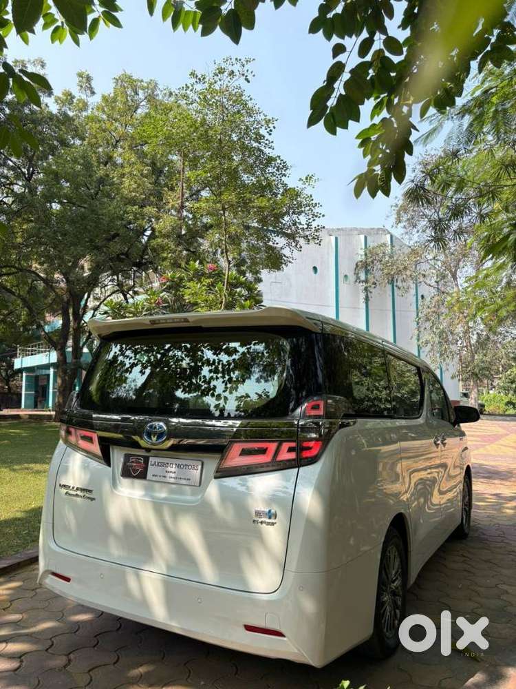 Toyota Vellfire 2.5 Hybrid, 2022, Petrol