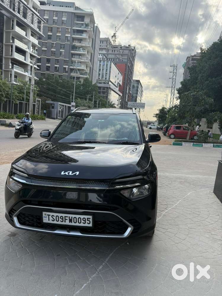 Kia Carens 2022 Drives